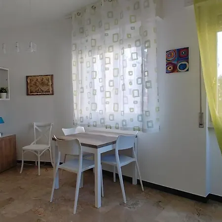 Sun Flat アパート